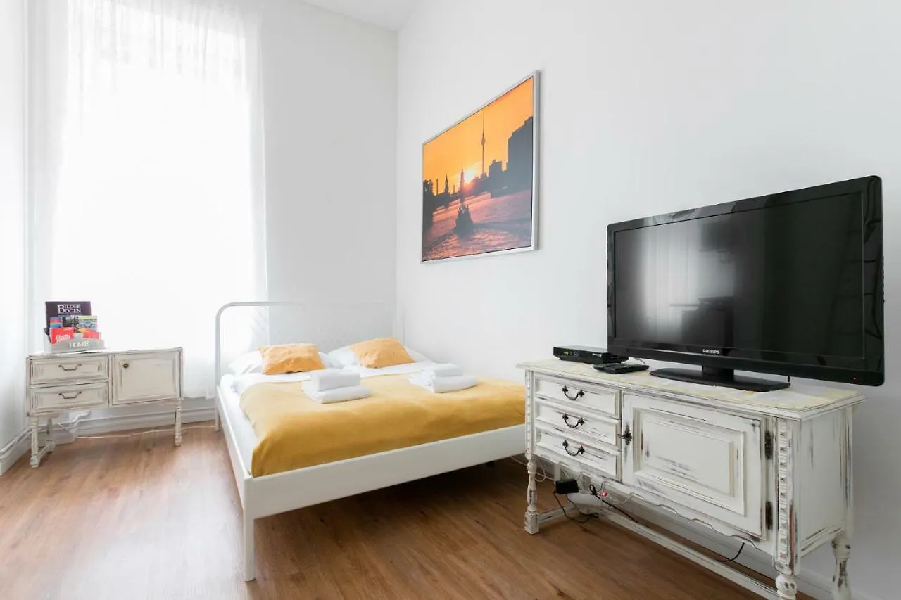 City Studio Apartment In Friedrichshain location